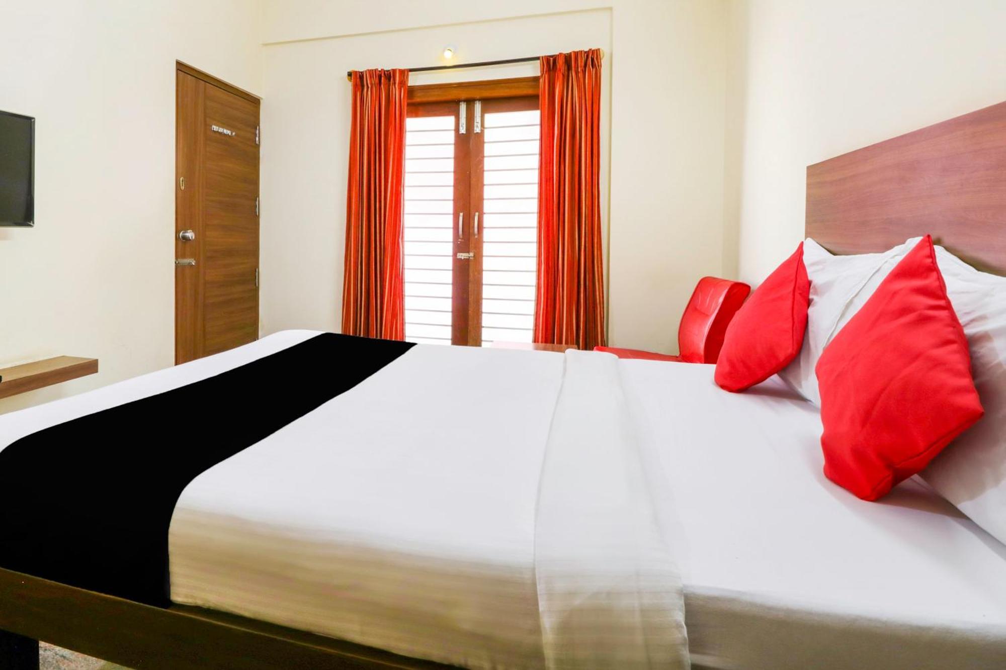 Hotel O Champion Comfort Near Hosahalli Metro Station Bangalore Esterno foto