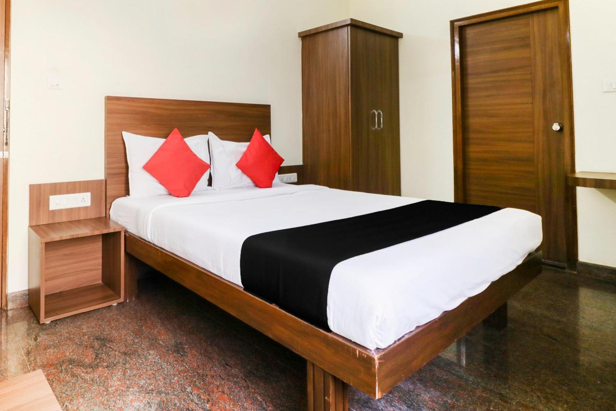 Hotel O Champion Comfort Near Hosahalli Metro Station Bangalore Esterno foto