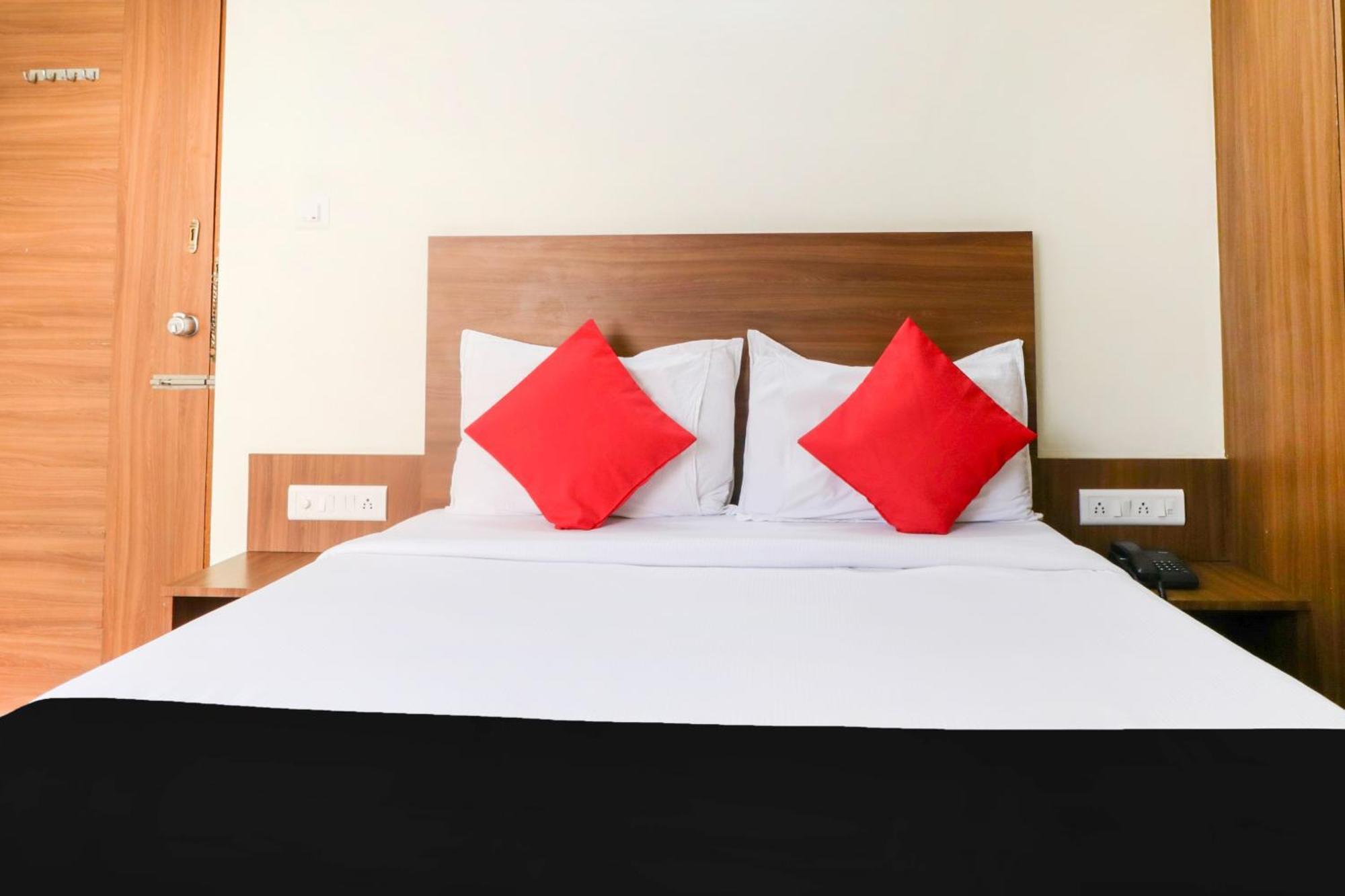 Hotel O Champion Comfort Near Hosahalli Metro Station Bangalore Esterno foto