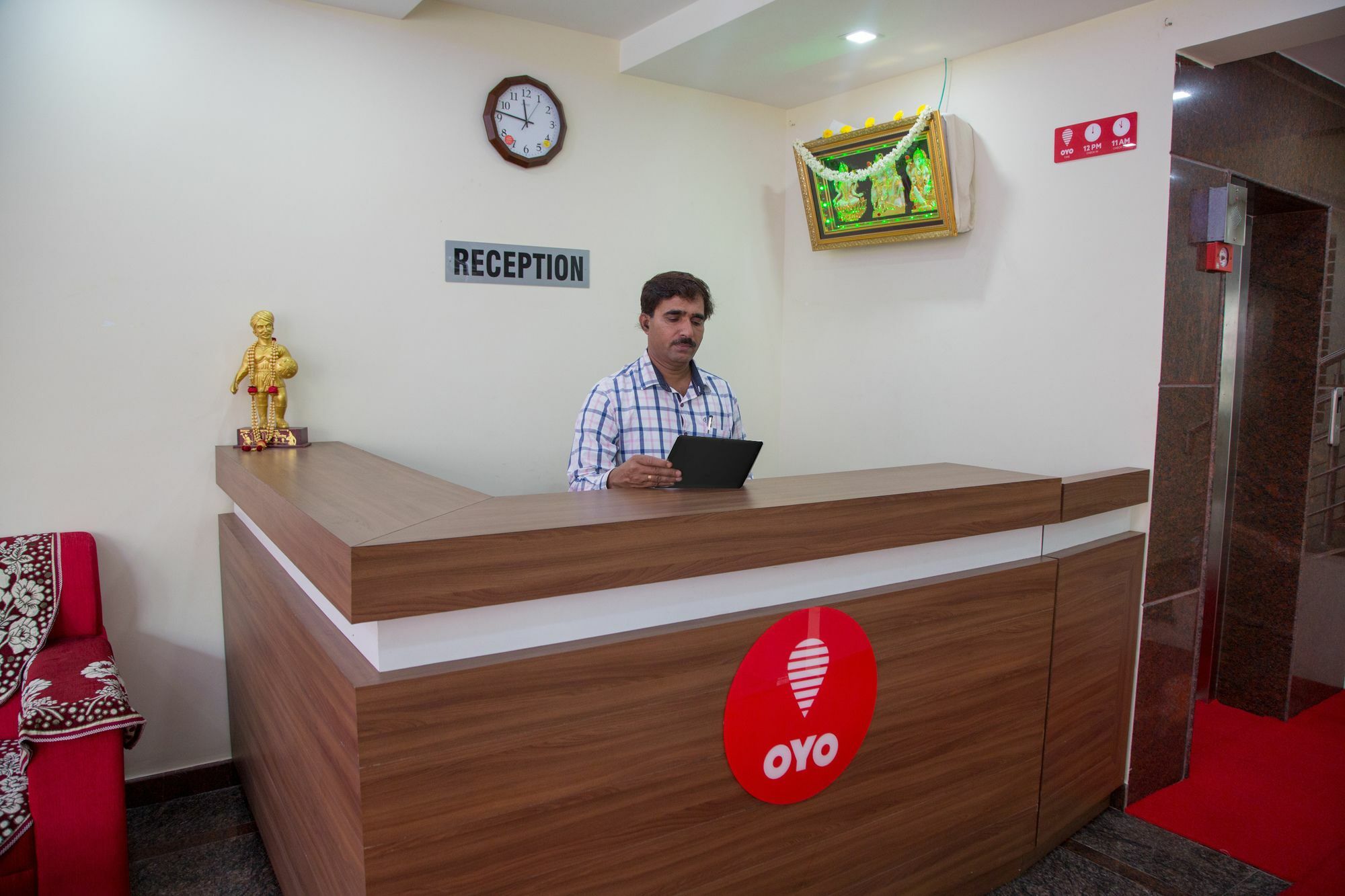 Hotel O Champion Comfort Near Hosahalli Metro Station Bangalore Esterno foto