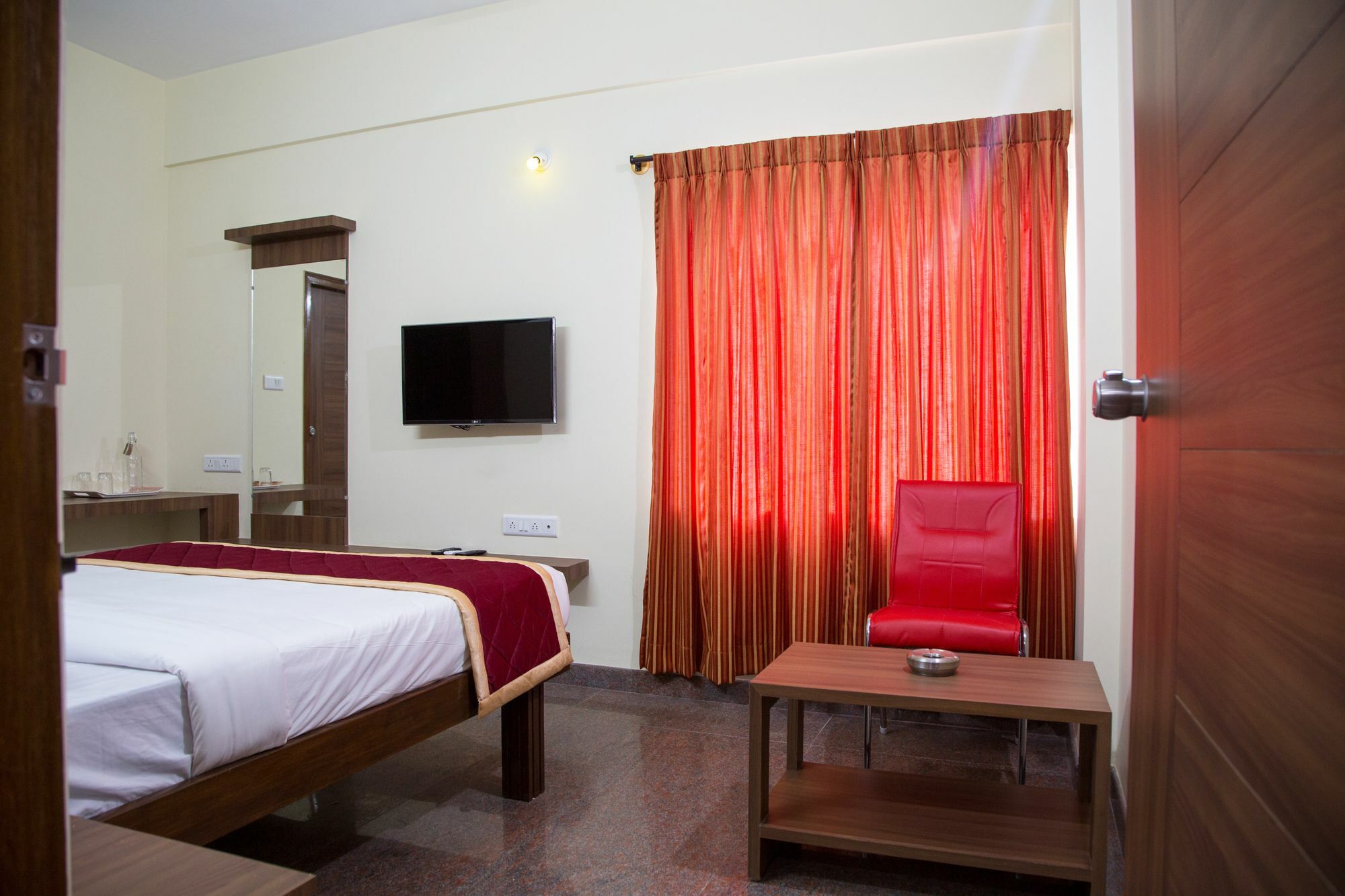 Hotel O Champion Comfort Near Hosahalli Metro Station Bangalore Esterno foto