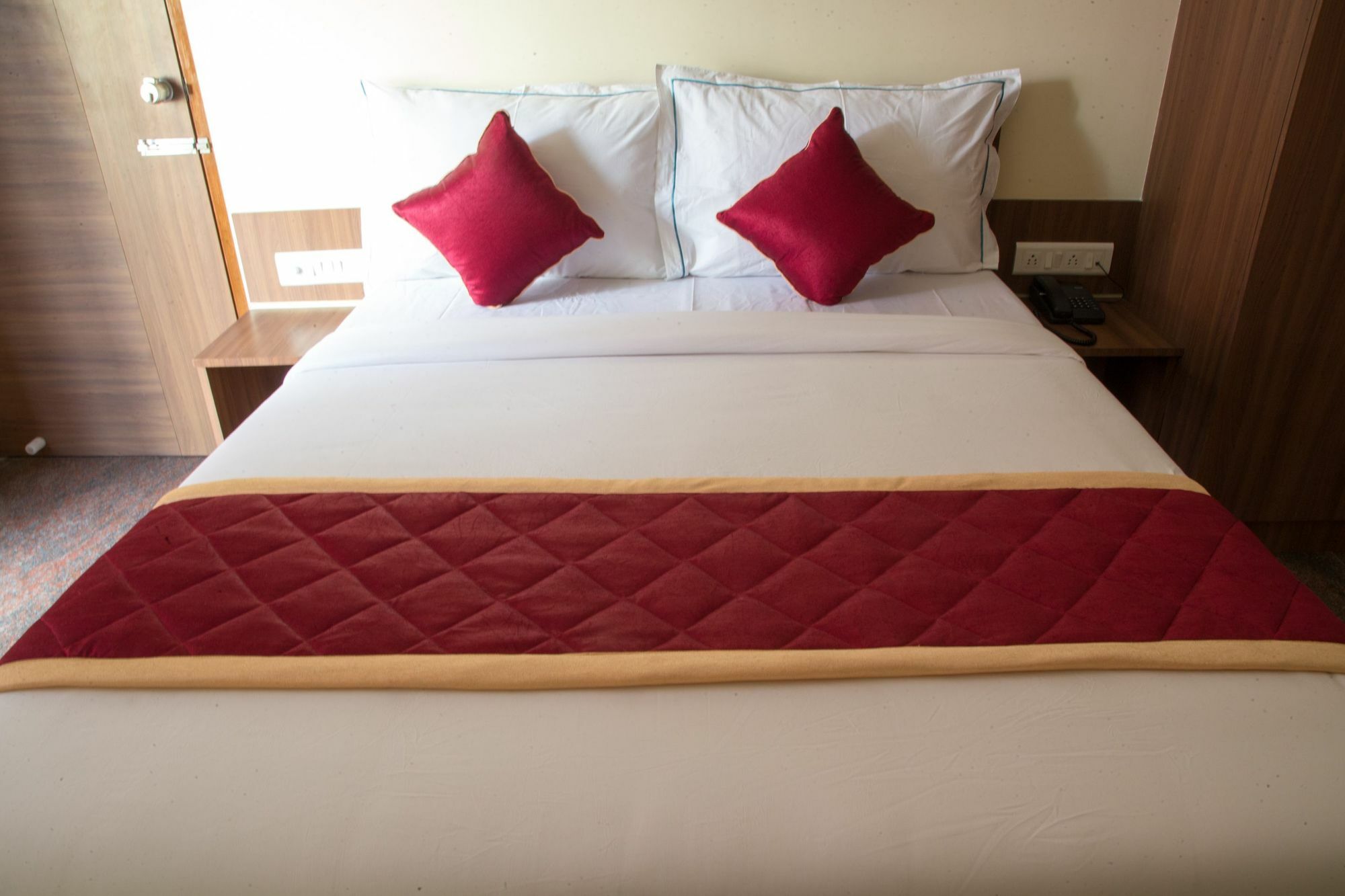 Hotel O Champion Comfort Near Hosahalli Metro Station Bangalore Esterno foto